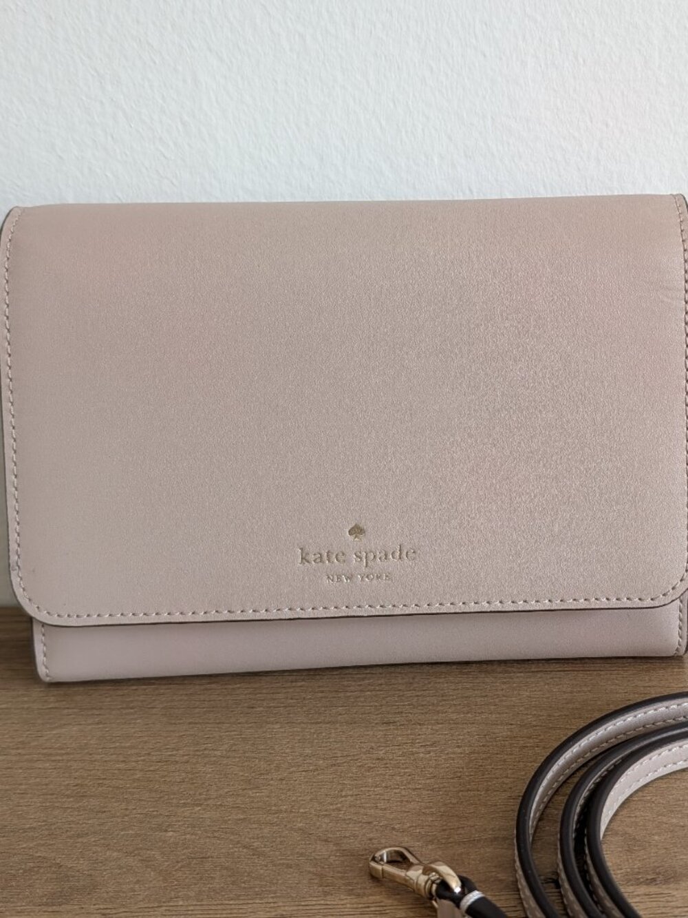 Kate Spade New York Crossbody Wallet/Clutch